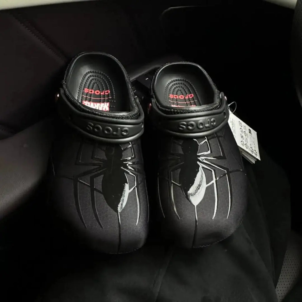 Crocs classic Spiderman Noir
